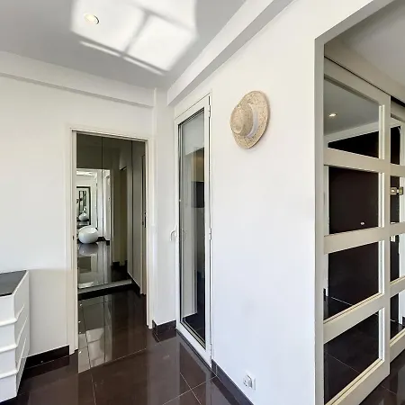Splendide 2 Pieces Cannes, Clim, Internet, Proche Plages, Parking En Option - Fr-1-470-62 戛纳
